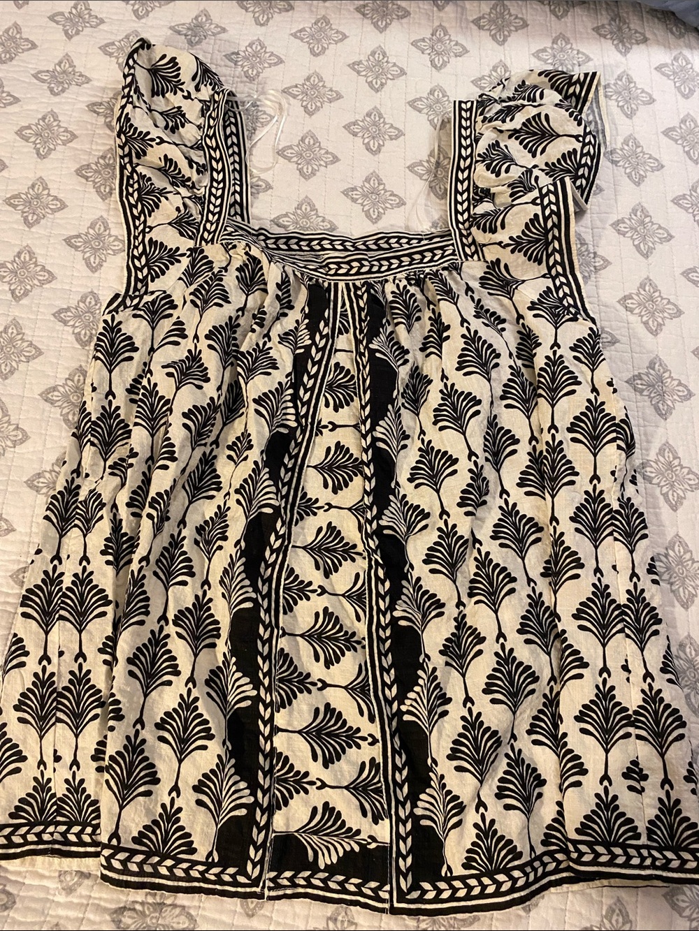 Max Studio Black & White Printed Ruffle Tank